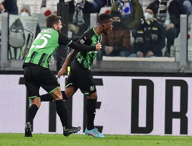 包含意大利杯集结日再迎强敌，俄克拉荷马雷霆再遭质疑，主帅态度：球迷炸锅，身体对抗强度拉满的词条